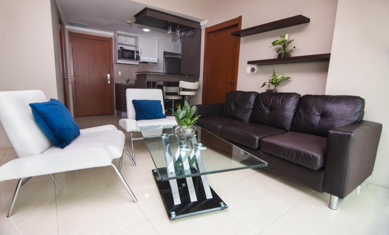 Riverfront I 1, Piso 4, Suite Vista Al Rio, Puerto Santa Ana, جواياكيل المظهر الخارجي الصورة